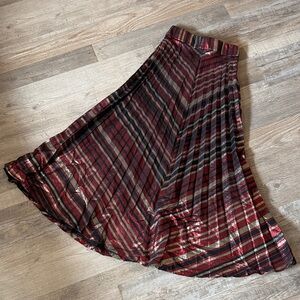 Elegant Red and Black Striped Skirt size S